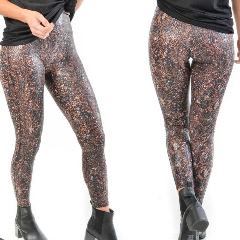 Spanx Faux Leather Snake Shine Leggings Size M
